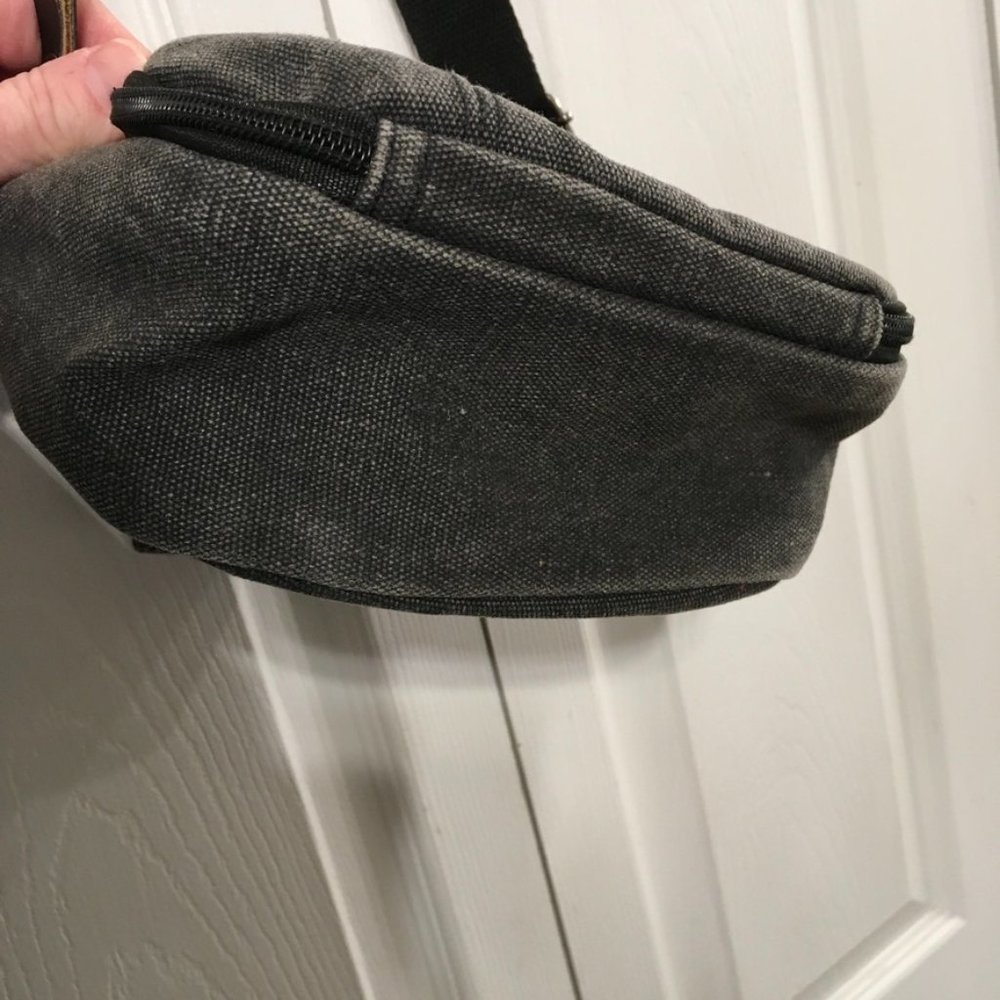 Harwish Unisex Canvas Gray Shoulder Bag - Picture 14 of 15